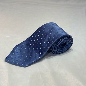 DKNY Silk Blue Box Pattern Tie Men’s Geometric Formal Event Office Corpcore Luxe